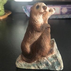 Otter statue